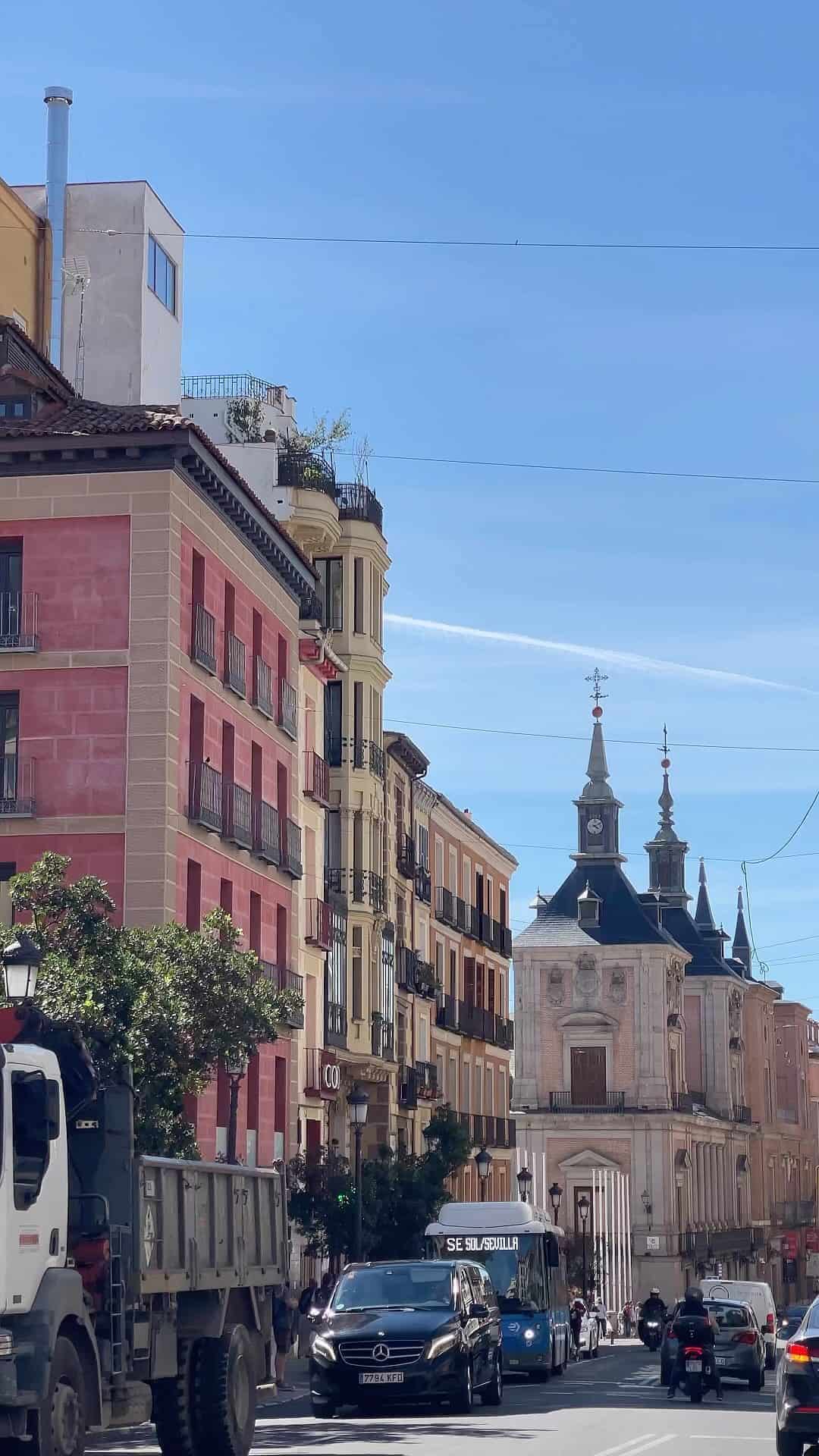 Dreamy Madrid ✨

#madrid #madridespaña #visitmadrid #prettylittletrips