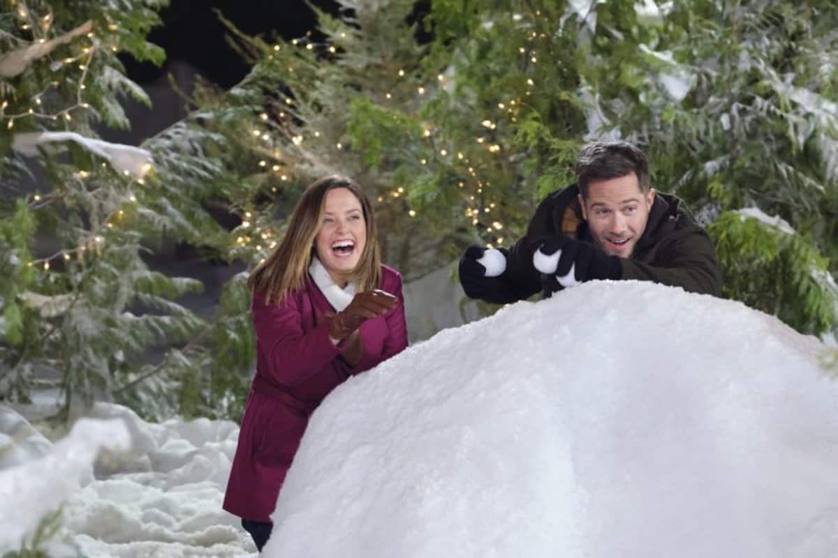 The 50 Greatest Hallmark Christmas Movies To Watch in 2021!